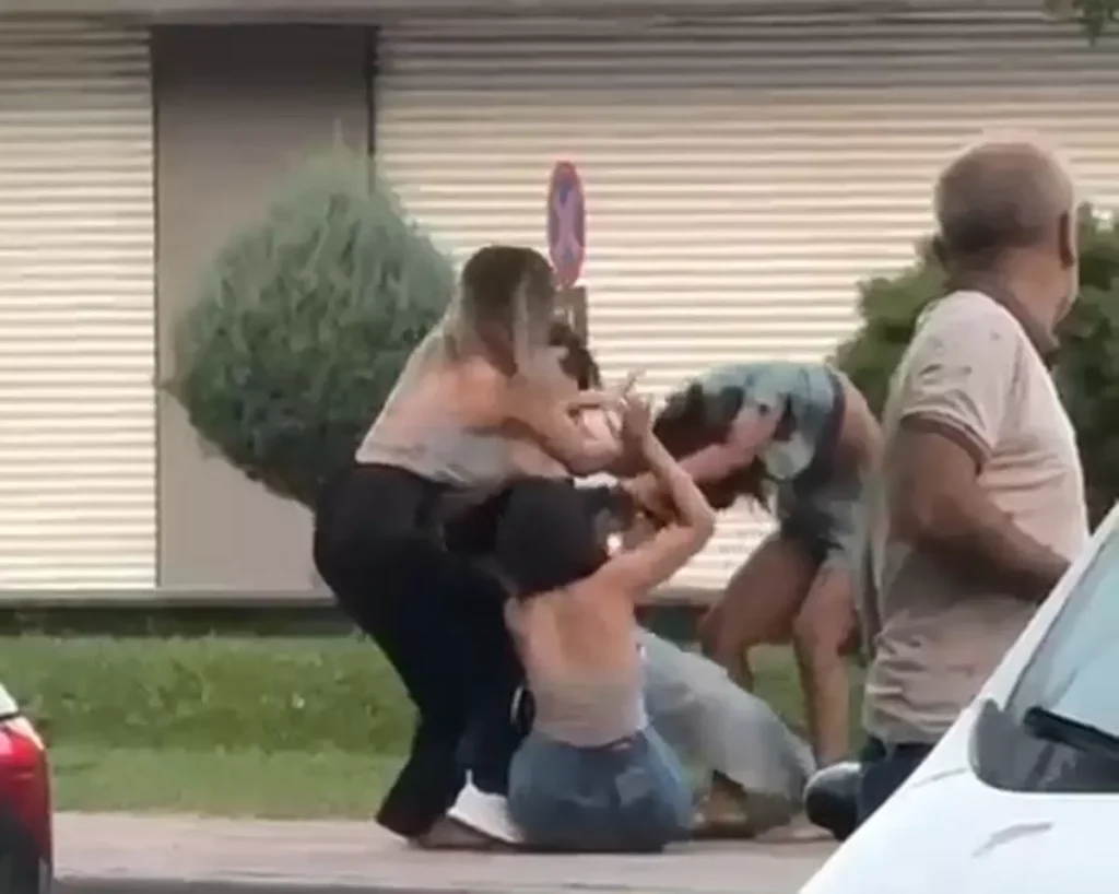 Batman’da Genç Kızlar Arasındaki Kavga Cep Kamerasına Yansıdı
