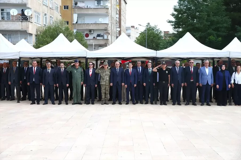 Doğu’da 15 Temmuz Demokrasi ve Milli Birlik Günü dolayısıyla şehit kabirleri ziyaret edildi