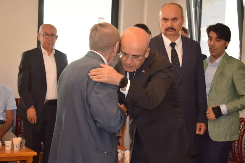 Bakan Şimşek, Ağabeyi İçin Taziyeleri Kabul Etti