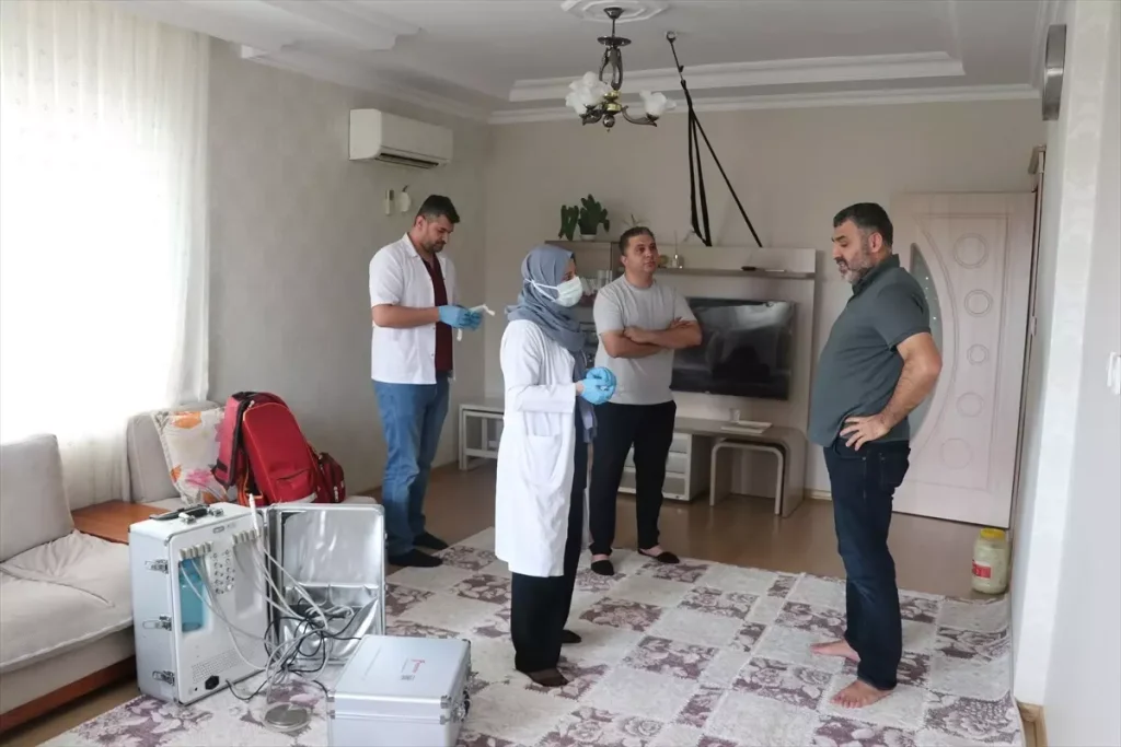 Batman’da Mobil Sağlık Ekibi Evde Diş Tedavisi Hizmeti Sunuyor