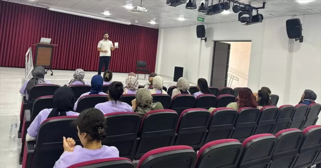 Batman’da Engelli Aktif Yaşam Merkezi Personeline ‘Temel Afet Bilinci’ Eğitimi Verildi