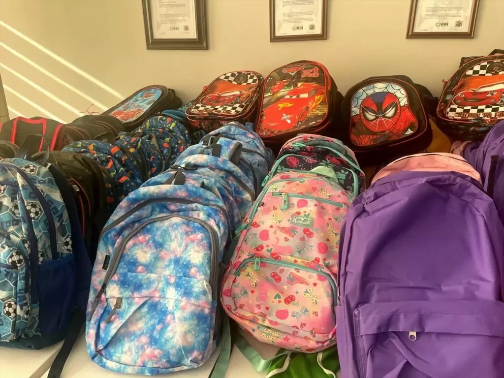 Batman İHH, 650 Yetim Öğrenciye Kırtasiye Yardımı Yaptı