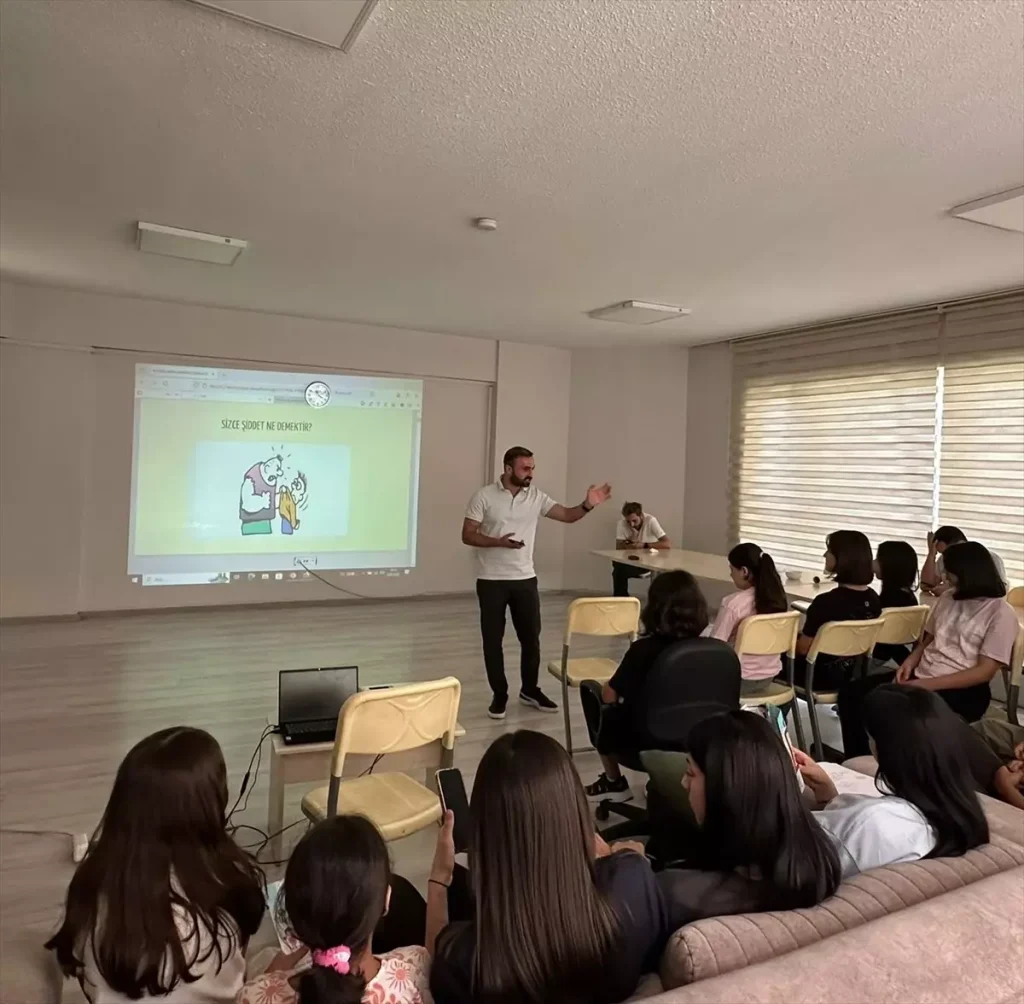 Batman’da Çocuklara Akran Zorbalığı ve Sağlıklı Yaşam Eğitimi