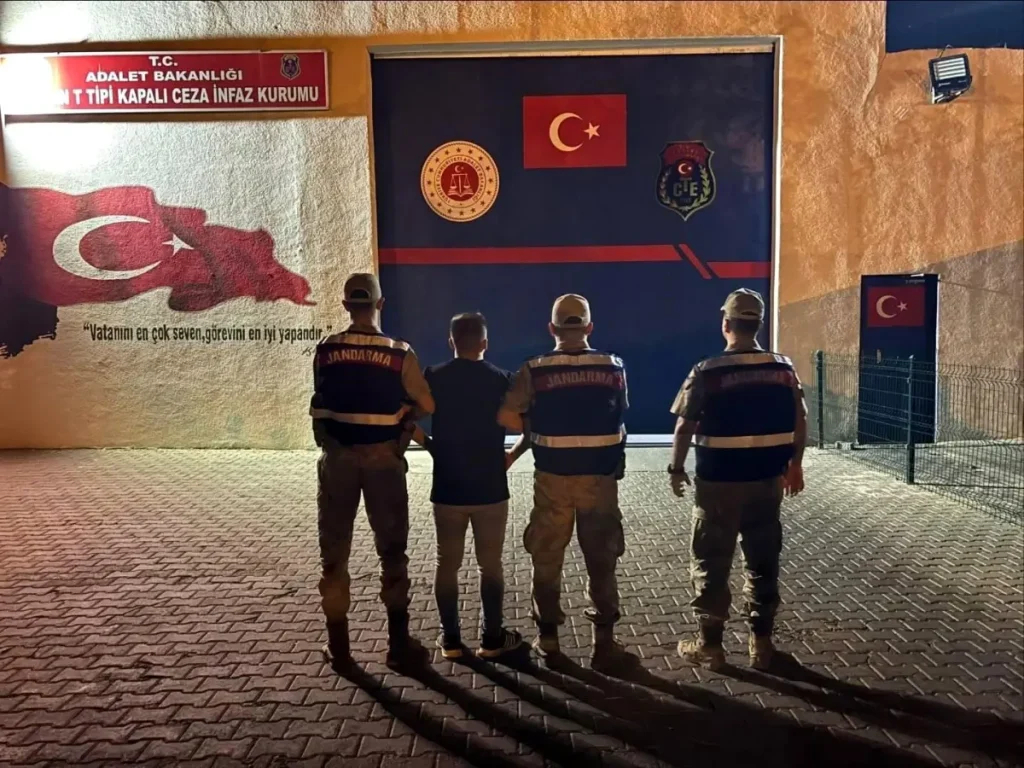 Batman’da Silahla Tehdit Cezası Olan Şahıs Yakalandı