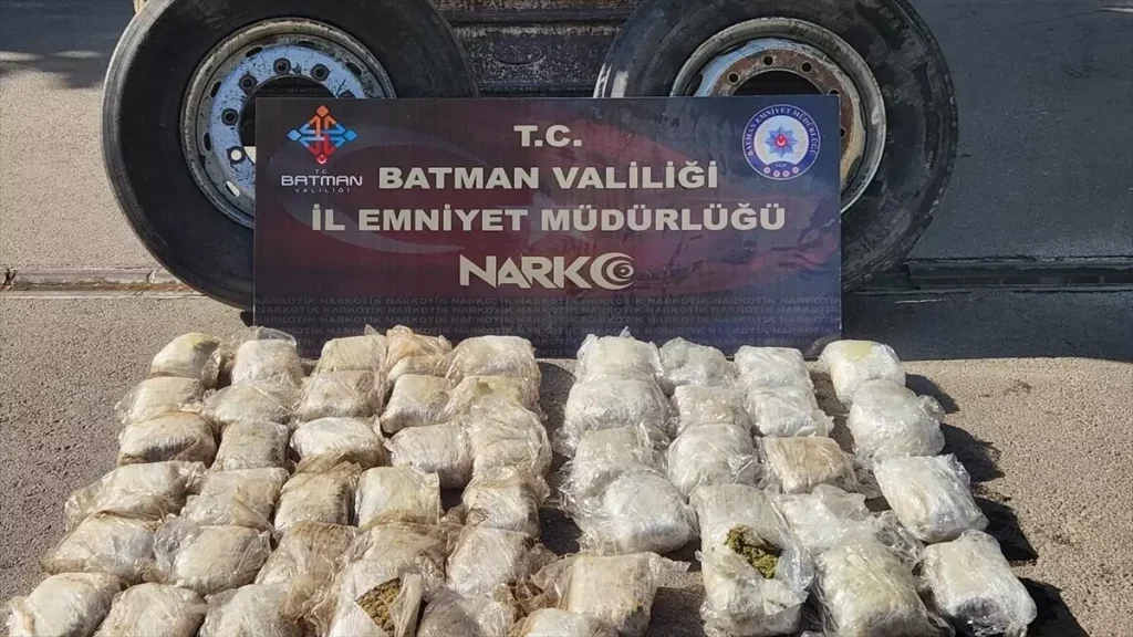 Batman’da Uyuşturucu Operasyonunda 4 Şüpheli Tutuklandı