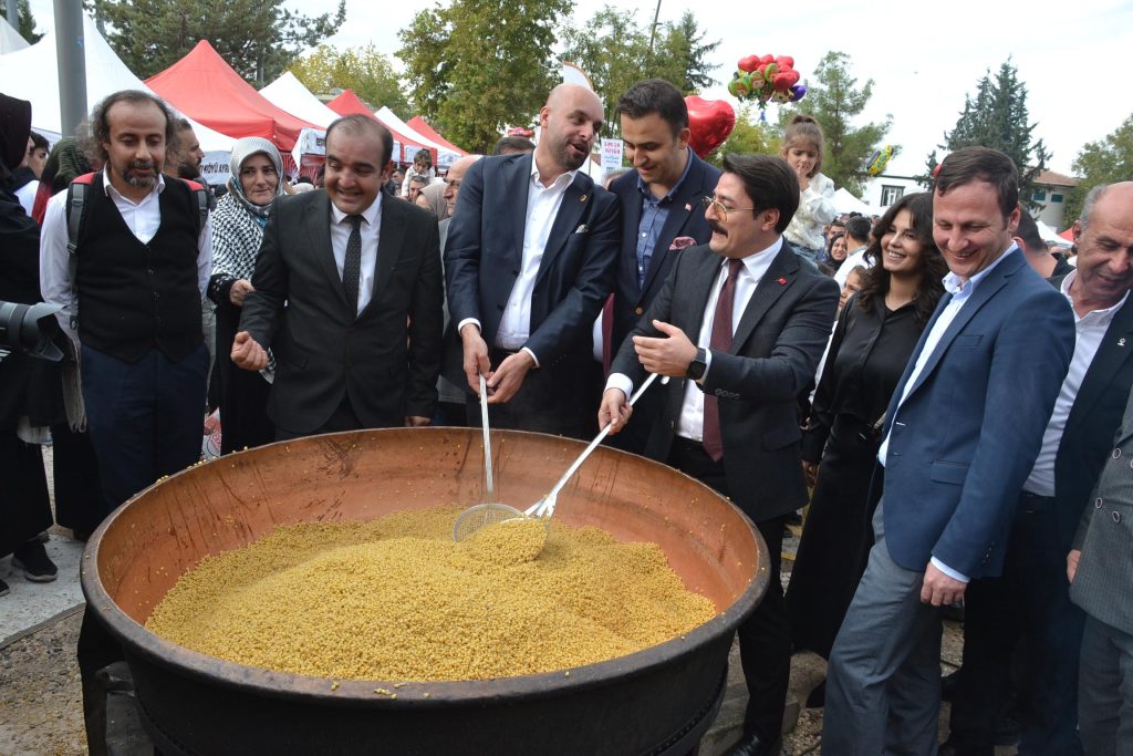 Batman’da 3. Danuk ve Fıstık Festivali Düzenlendi