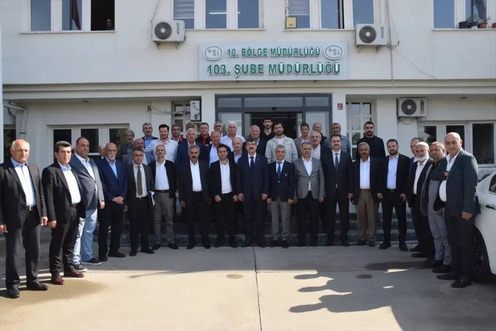 AK Parti Milletvekili Nasıroğlu, Muhtarlarla Tarımsal Sulama Toplantısı Yaptı