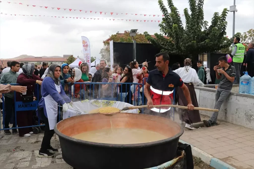 Batman’da Dördüncü Bağ Bozumu ve Gastronomi Festivali Düzenlendi