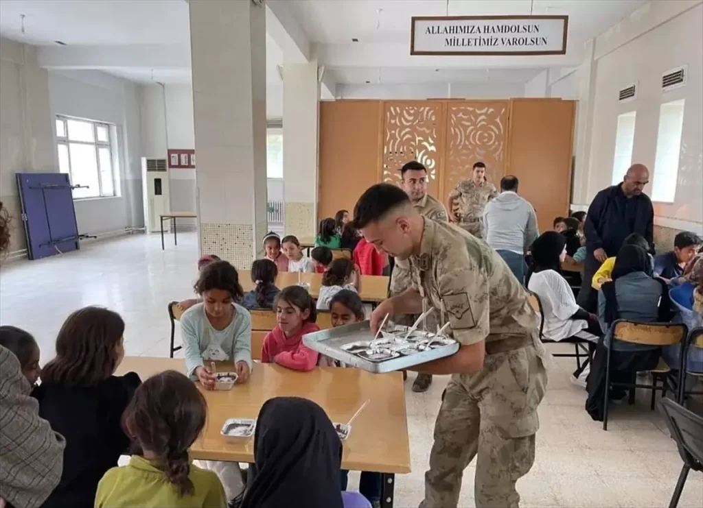 Batman’da Öğrencilere Jandarma Mesleği Tanıtıldı