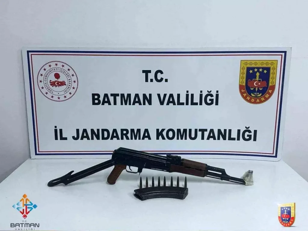 Batman’da Kaçak Silah Satmaya Çalışan İki Kişi Tutuklandı
