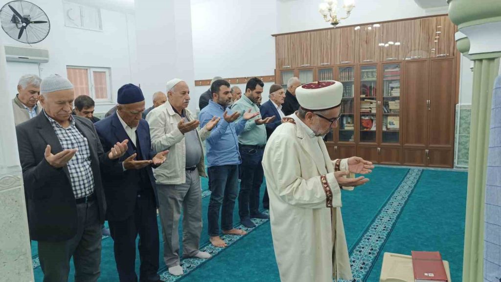 Batman’da Camiilerde Yağmur Duası Yapıldı