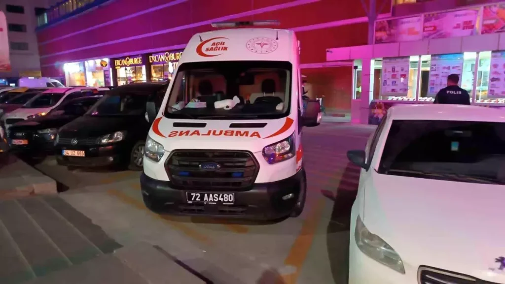 Batman’da AVM’de Yürüyen Merdivende Kaza: 2 Yaşındaki Çocuğun Parmakları Koptu