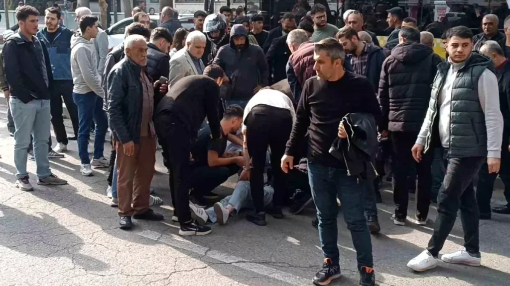 Batman’da Yolun Karşısına Geçmeye Çalışan Çocuğa Otomobil Çarptı