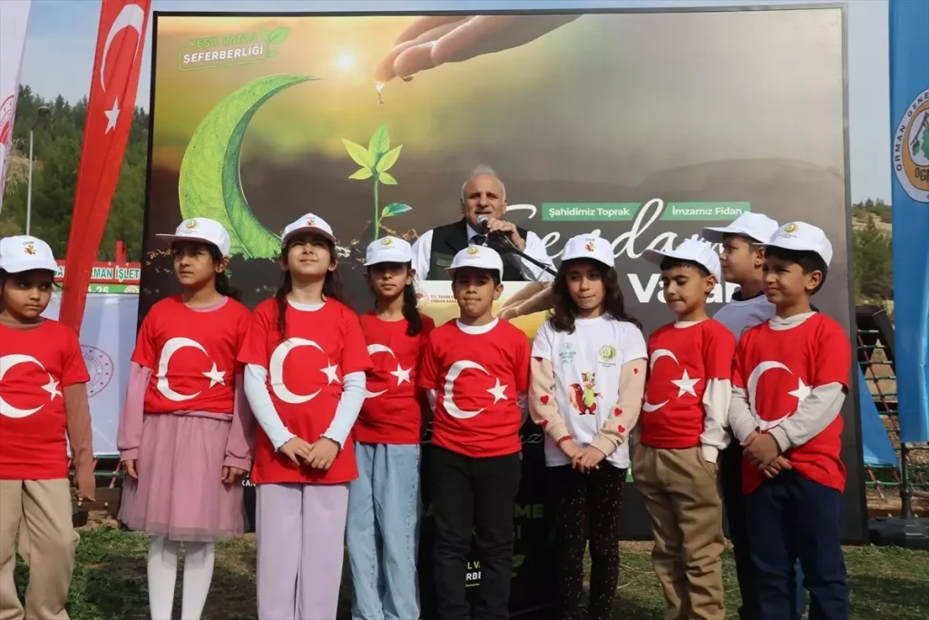 Diyarbakır, Batman ve Siirt’te fidanlar toprakla buluşturuldu