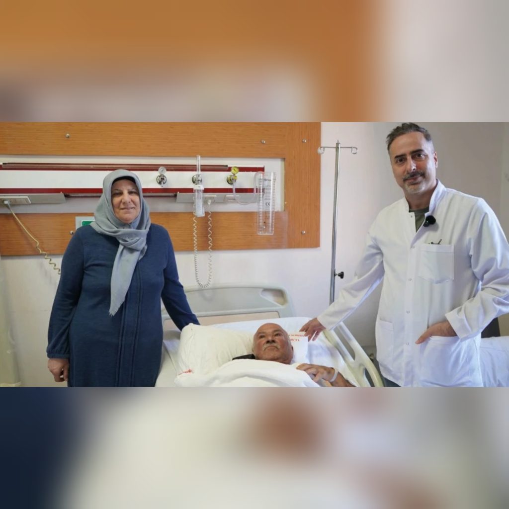 Omuzunda parçalı kırık ve çıkık oluşan hasta, nadir yapılan Ters Omuz Protezi ameliyatıyla sağlığına kavuştu