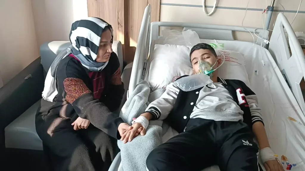 Batman’da 54 Gün Öksürük Nöbeti Geçiren Çocuk İstanbul’a Sevk Edildi