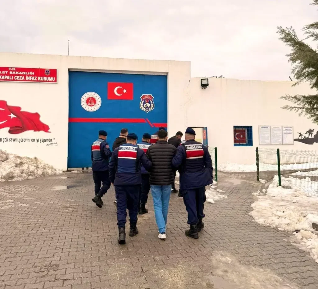 Batman’da aranan şahıslara yönelik operasyon: 30 kişi yakalandı