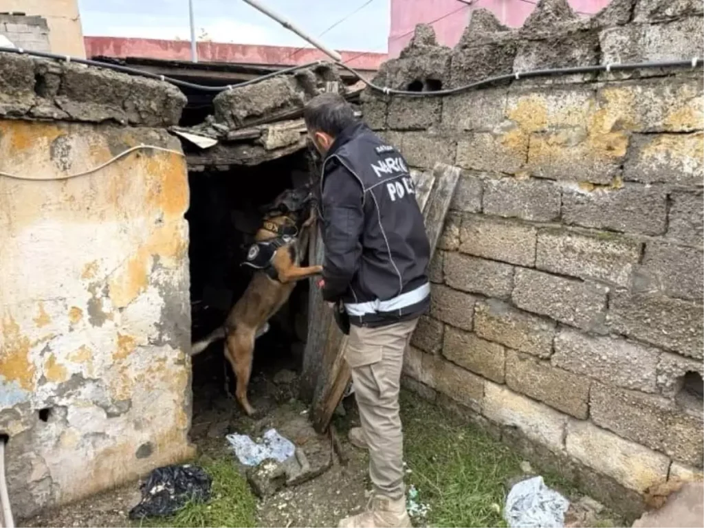 Batman’da okul çevrelerinde narkotik denetim