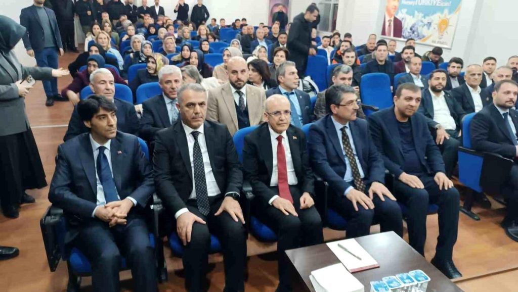 Bakan Şimşek, Batman'da AK Parti teşkilatıyla buluştu