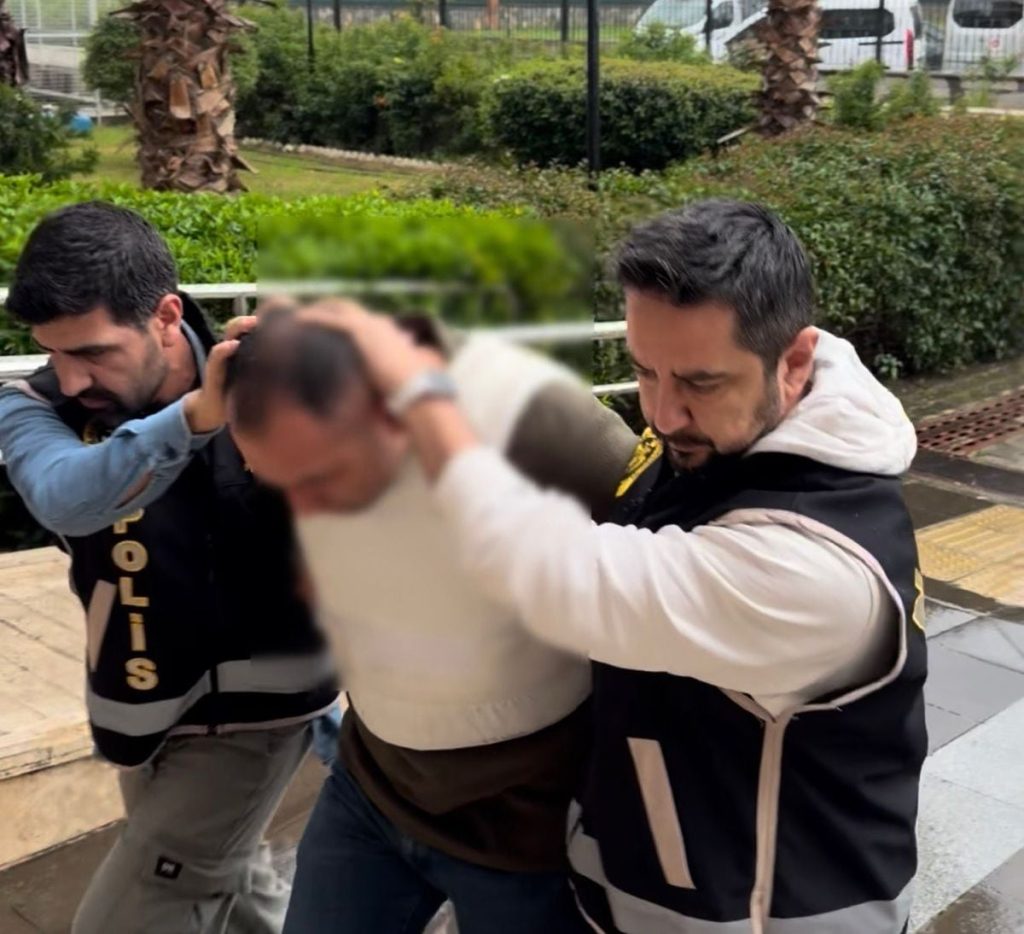 Başgardiyan Hayal evinde ölü bulundu; vücudunda darp izleri tespit edildi: 1 tutuklama