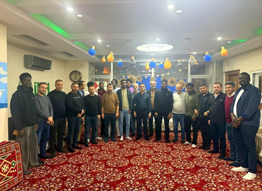 Batman'da yabancı uyruklu öğrenciler için iftar programı düzenlendi