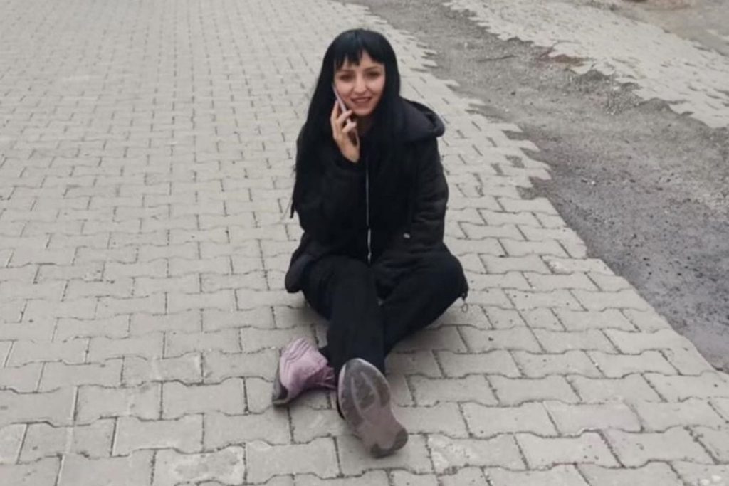 Boşanma aşamasındaki eşini katledip intihara kalkıştı