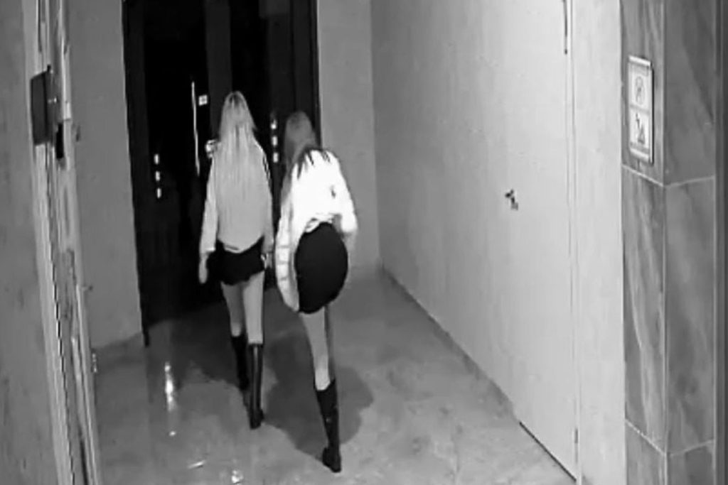 İlişki vadedip evlerine çağırdıkları erkeklere kabusu yaşattılar