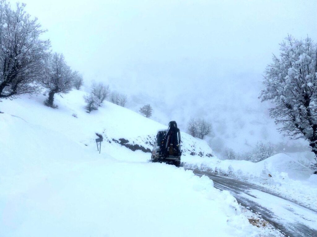 Batman'da kapalı olan ilçeler arası yol ulaşıma açıldı