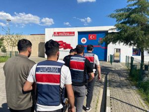 Batman'da yasa dışı bahis operasyonunda yakalanan 4 zanlı tutuklandı