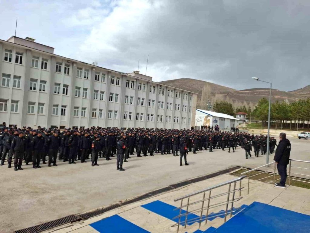 Bayburt AFAD'dan polis adaylarına uygulamalı afet eğitimi