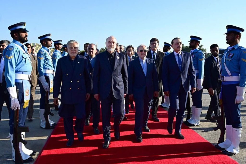 İran heyeti Pakistan'dan ayrıldı