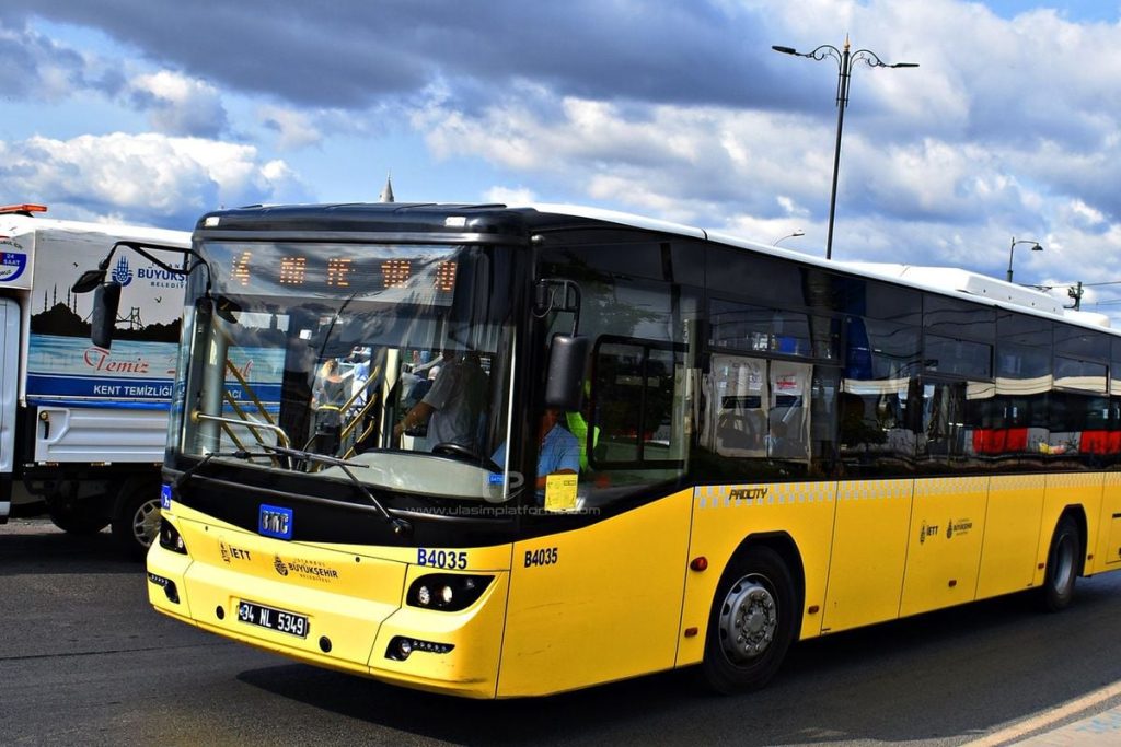 İstanbul'da özel halk otobüsü şoförleri ayaklandı: Ücretsiz binişe izin vermeyeceğiz