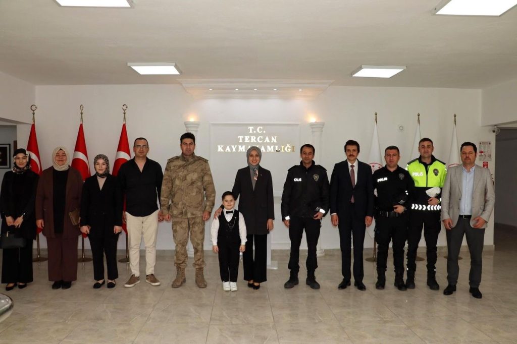 Tercan Kaymakamlığı'nda 23 Nisan coşkusu