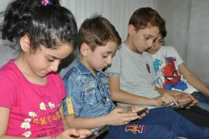 Sosyal medya bağımlılığı 12 yaşa kadar düştü !