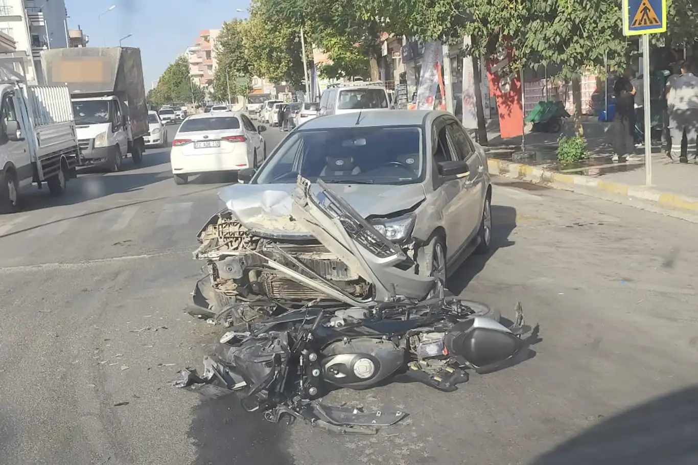 Batman’da otomobil ile motosiklet çarpıştı: Bir ağır yaralı